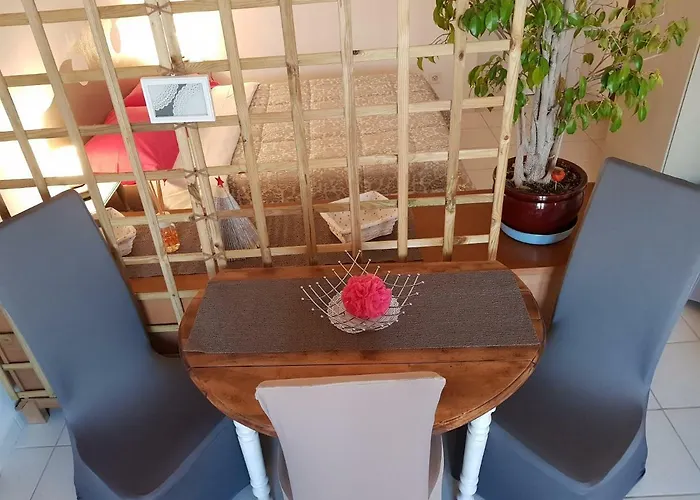 Maison Patricia Appartemets * 멍똥